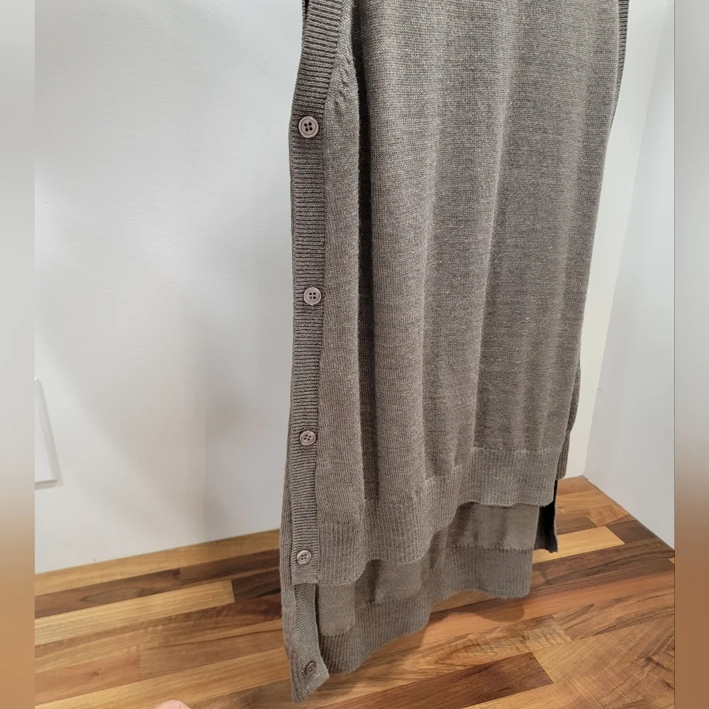 NWT The Limited Women's Sleeveless Sweater - Picture 4 of 11